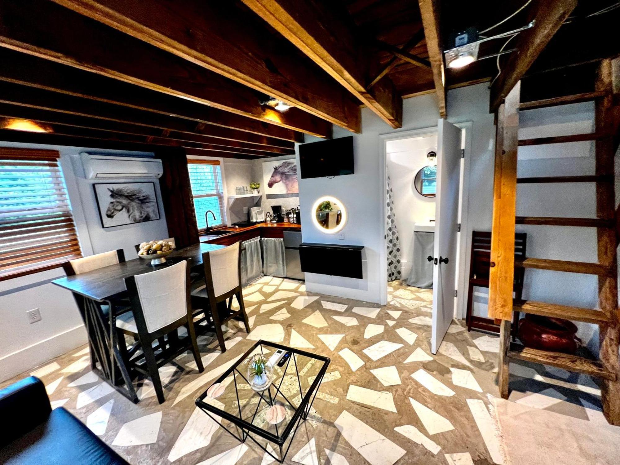 Cape Charles Tiny Livin' Villa ภายนอก รูปภาพ