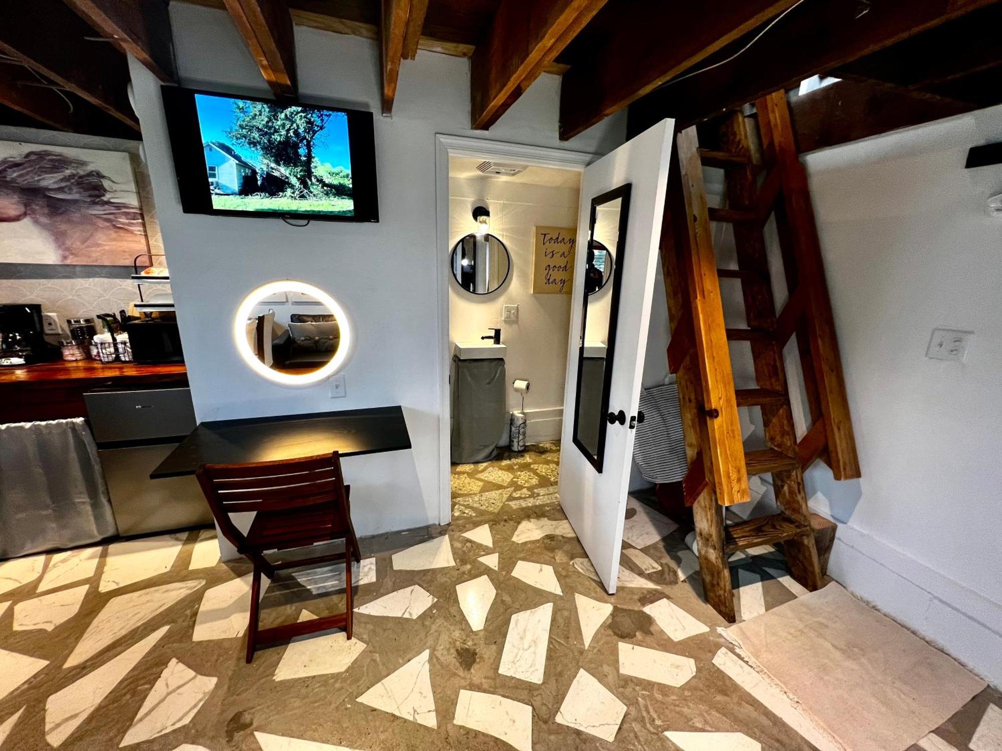 Cape Charles Tiny Livin' Villa ภายนอก รูปภาพ
