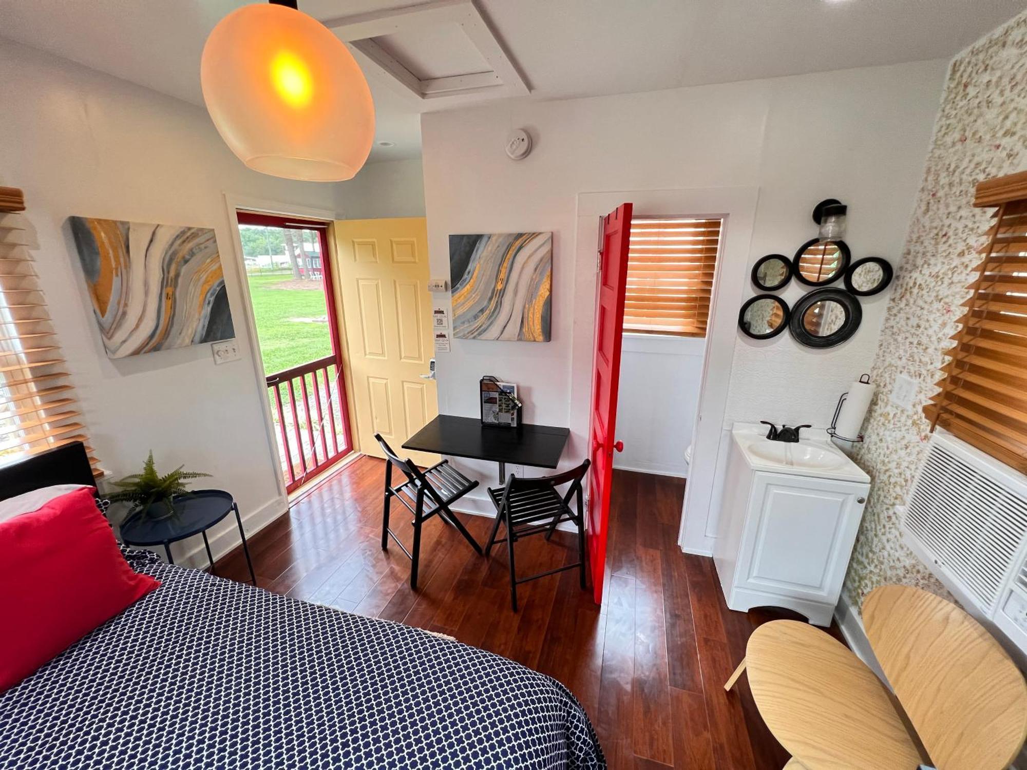 Cape Charles Tiny Livin' Villa ภายนอก รูปภาพ